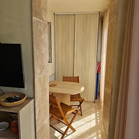 Front De Acces Direct Loggia *